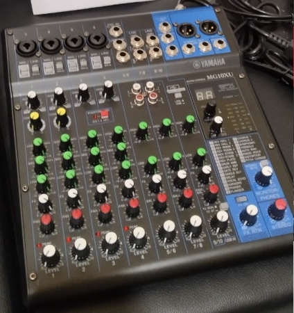 Mixer Yamaha MG-10XU điều khiển âm thanh chuyên nghiệp